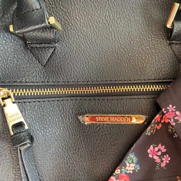 Steve Madden handbag and crossbody - Picture 3 of 12